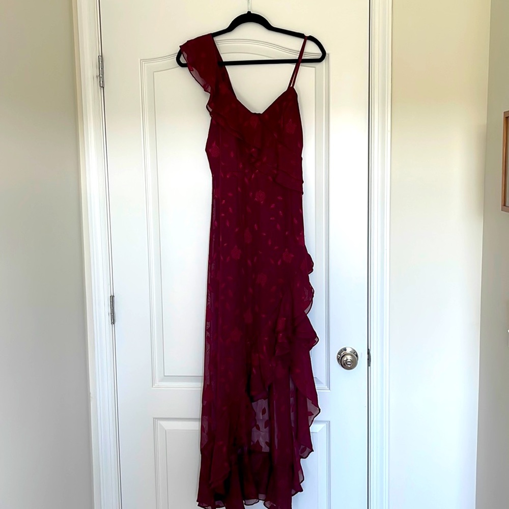 Lulu’s Forever be burgundy floral jacquard ruffled maxi dress